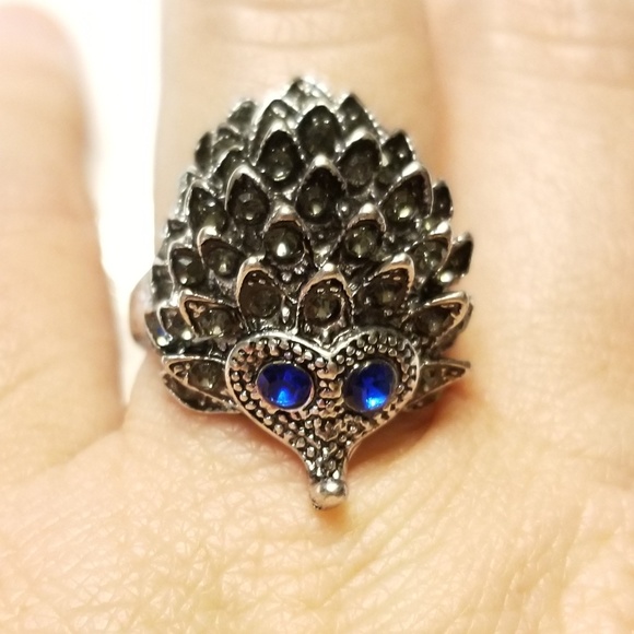 HEDGEHOG RING GOLD Rhinestone Statement Ring - Picture 2 of 5